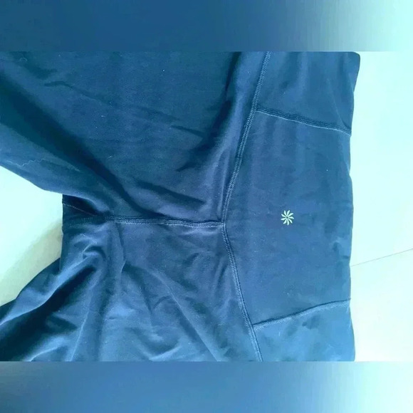 Athleta Pants - Athleta medium leggings.‎ Navy blue great condition no peeling